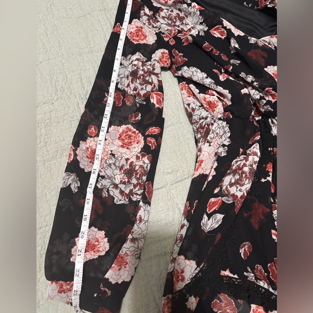 Astr Black and Floral Jumpsuit Size M - Picture 13 of 13